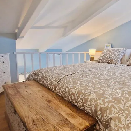 Lovely One Bedroom In The Old Town Of Antibes