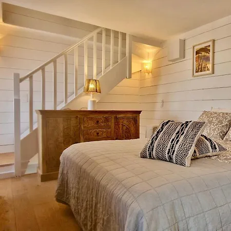Lovely One Bedroom In The Old Town Of Appartement