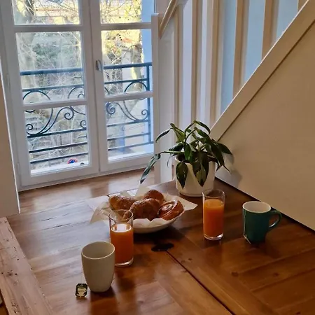 Lovely One Bedroom In The Old Town Of דירה *